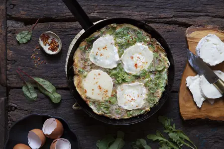 Frittata med chèvre och chili