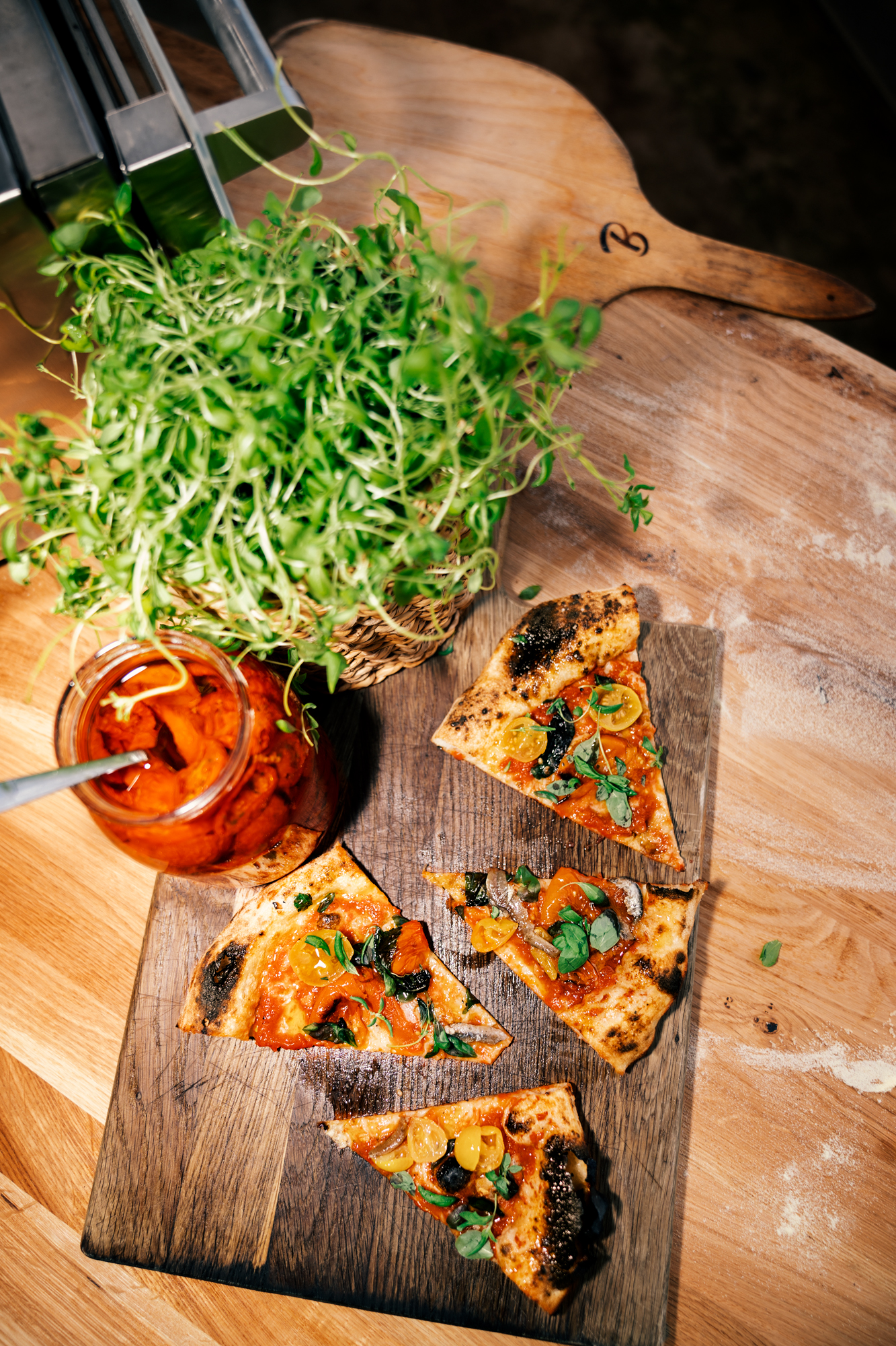 Pizza Marinara med färsk mejram