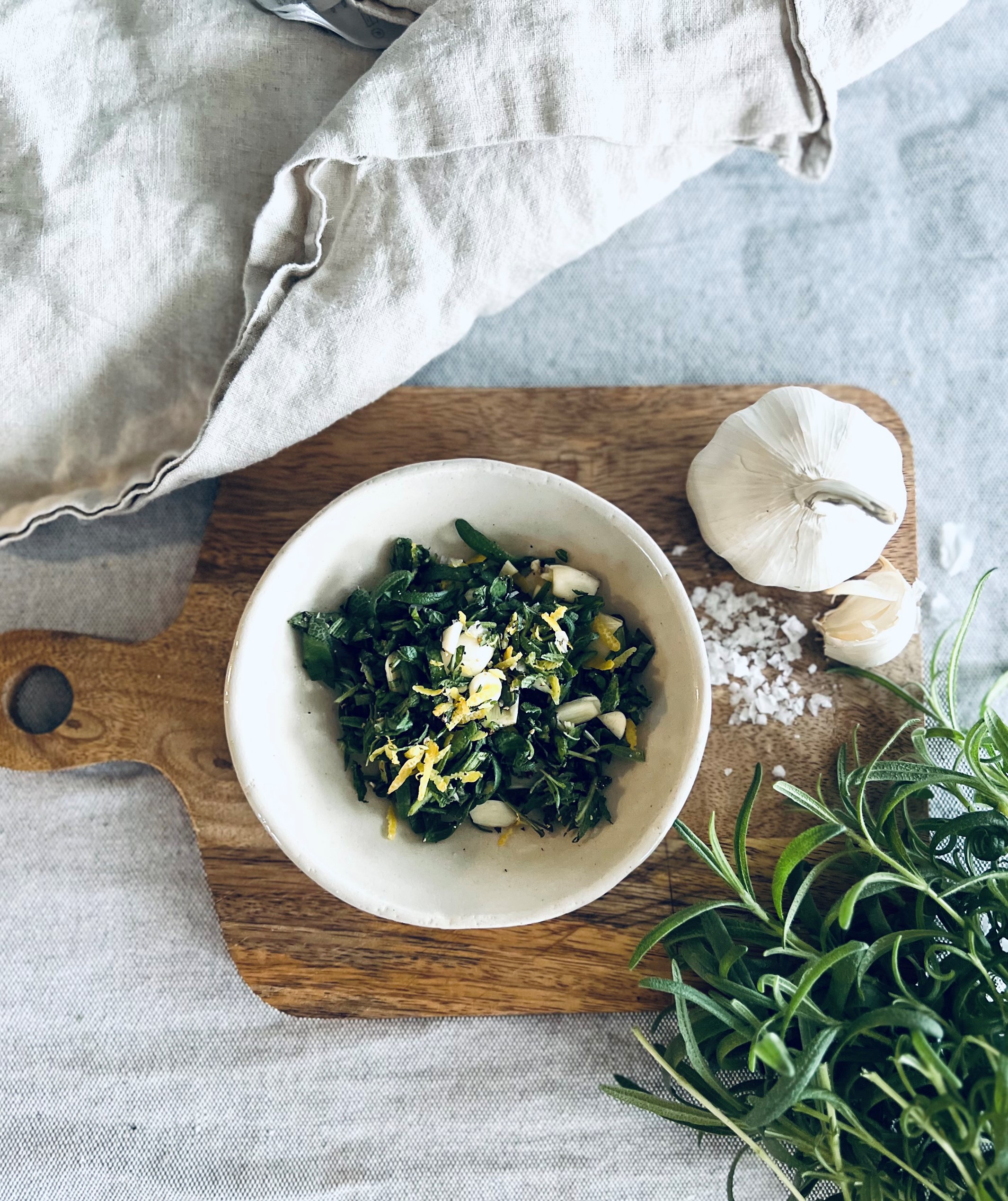 Rub med salvia, rosmarin och vitlök