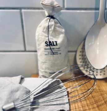 Ballongvisp på köksbänk