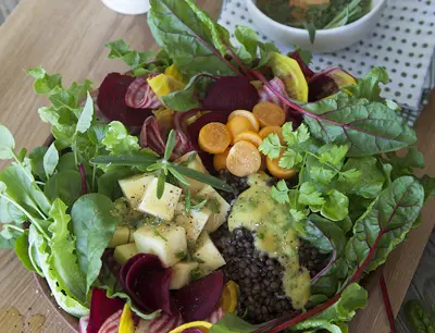 Sallad med betor och senapsdressing